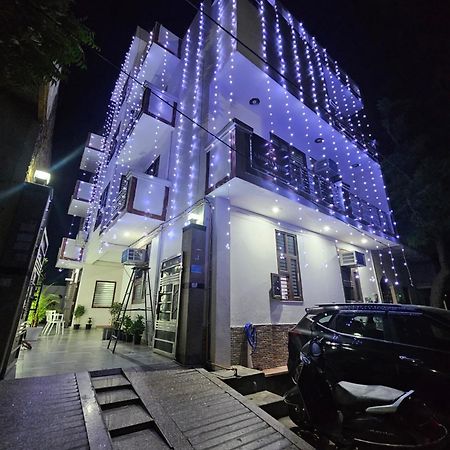 Hotel Shri Krishna Divine Dham Mathura Exterior foto