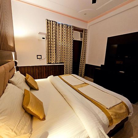 Hotel Shri Krishna Divine Dham Mathura Exterior foto